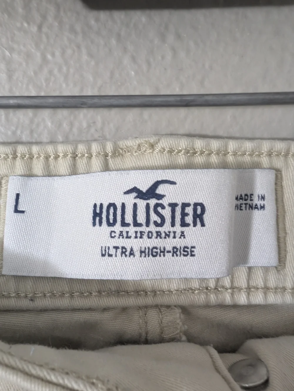 Hollister Ultra High Rise Cargo Pants | Women’s Size Large | Y2K Utility Pants - Picture 2 of 3